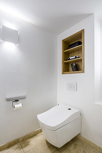 WASHLET® Neorest AC in der Aston Martin Erlebnisbotique