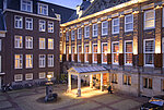 Sofitel Amsterdam gehört zu den überzeugten TOTO Kunden | TOTO Europe Referenz Hotelzimmer im Sofitel Amsterdam